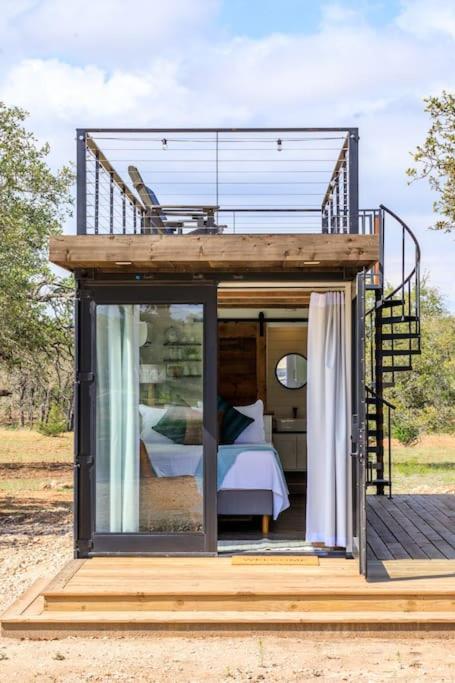 New The Wildflower Cozy Container Home Фредеріксбург Екстер'єр фото