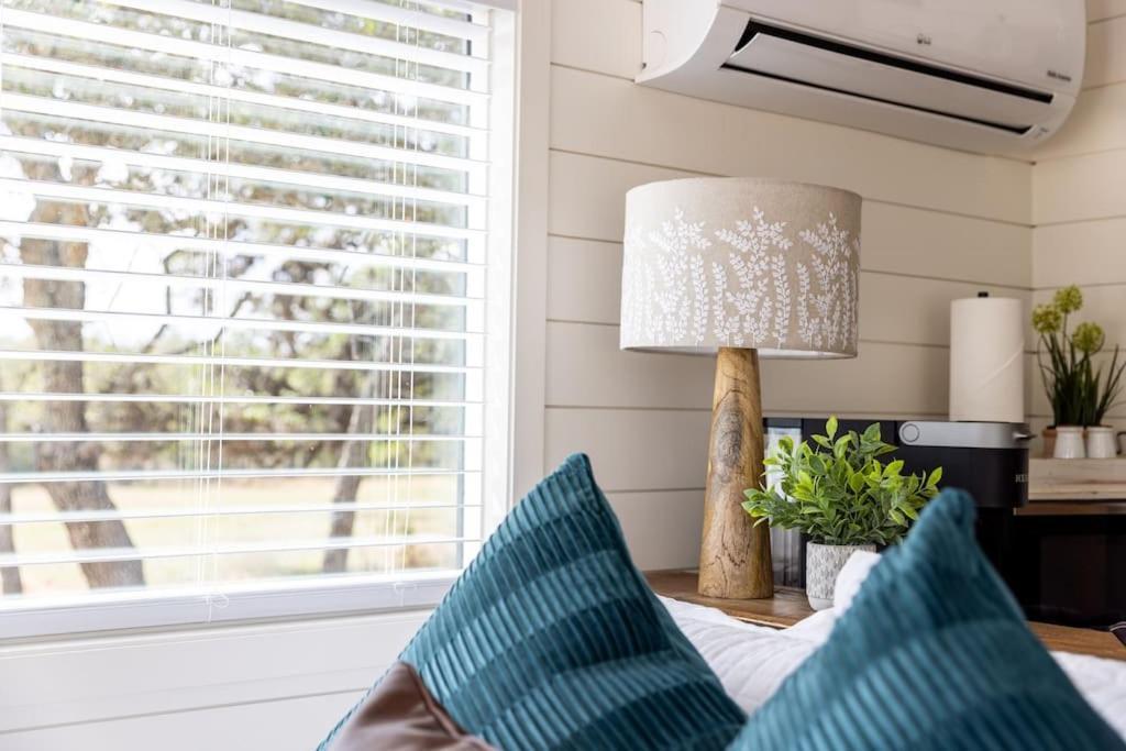 New The Wildflower Cozy Container Home Фредеріксбург Екстер'єр фото